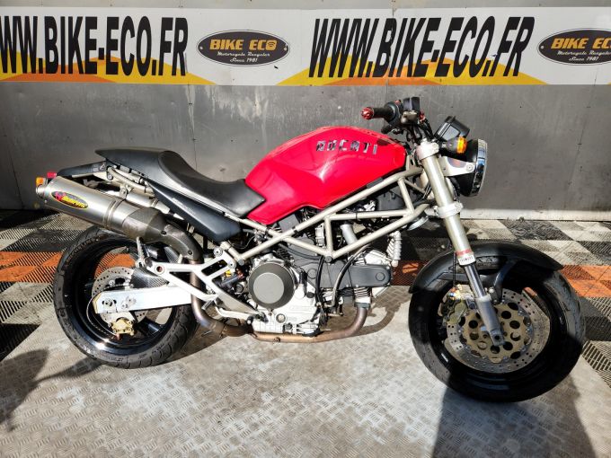 DUCATI 900 MONSTER 4