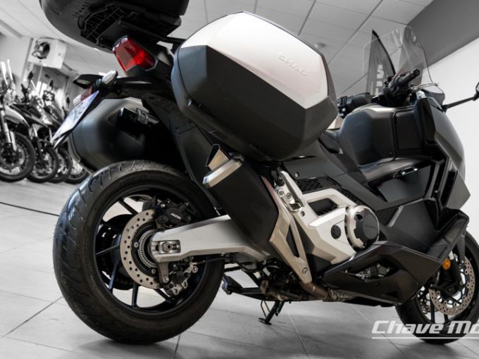 HONDA FORZA 750 4