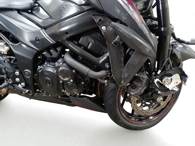 SUZUKI GSX 750 4