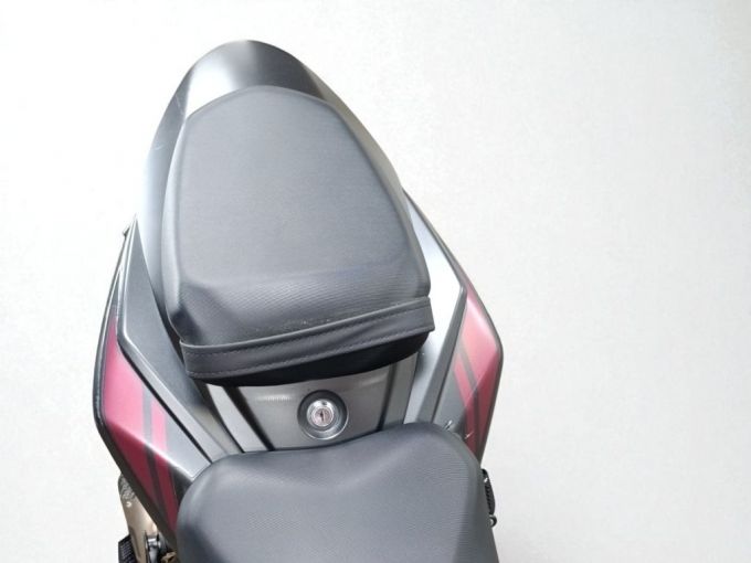 SUZUKI GSX 750 4