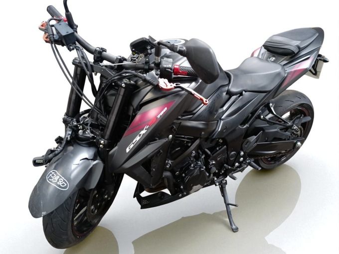 SUZUKI GSX 750 4