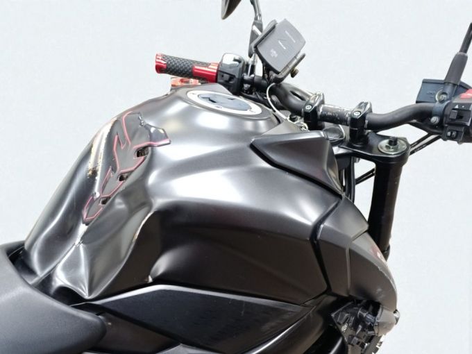 SUZUKI GSX 750 4