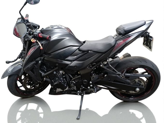 SUZUKI GSX 750 4