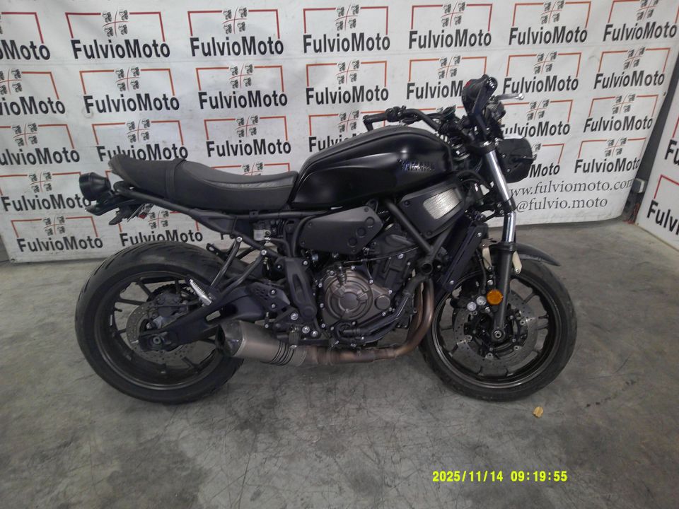 YAMAHA XSR 700 4