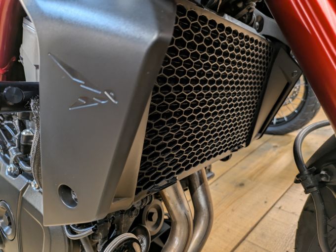 HONDA CB 750 HORNET 4