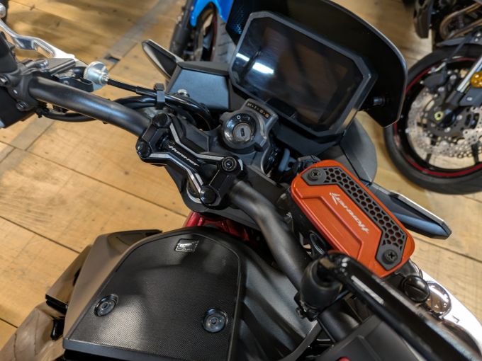 HONDA CB 750 HORNET 4