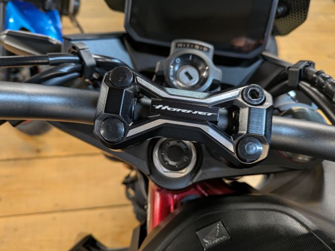 HONDA CB 750 HORNET 4