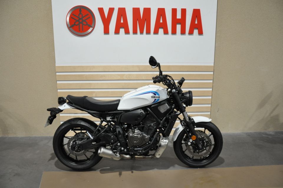 YAMAHA XSR 700 4