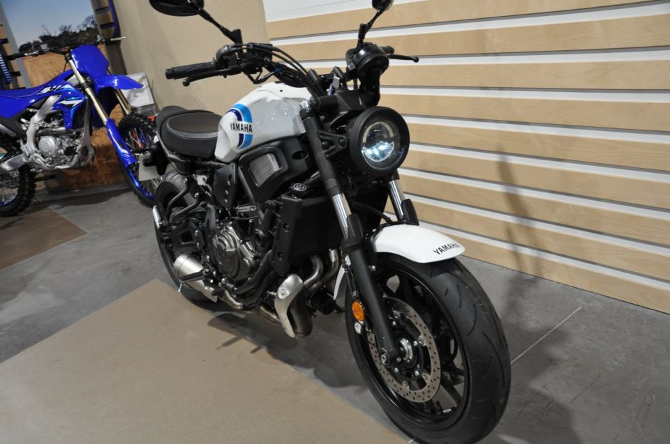 YAMAHA XSR 700 4