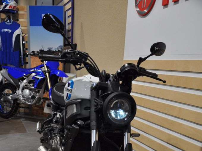 YAMAHA XSR 700 4