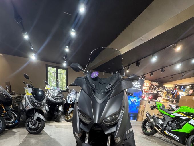 YAMAHA X-MAX 125 4