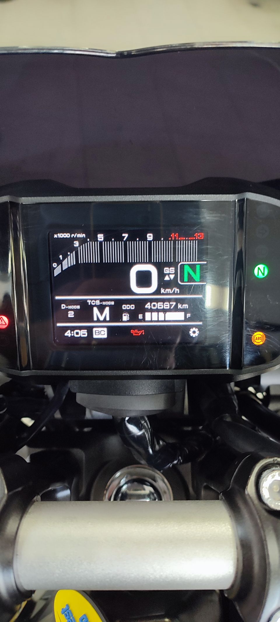 YAMAHA MT-09 4