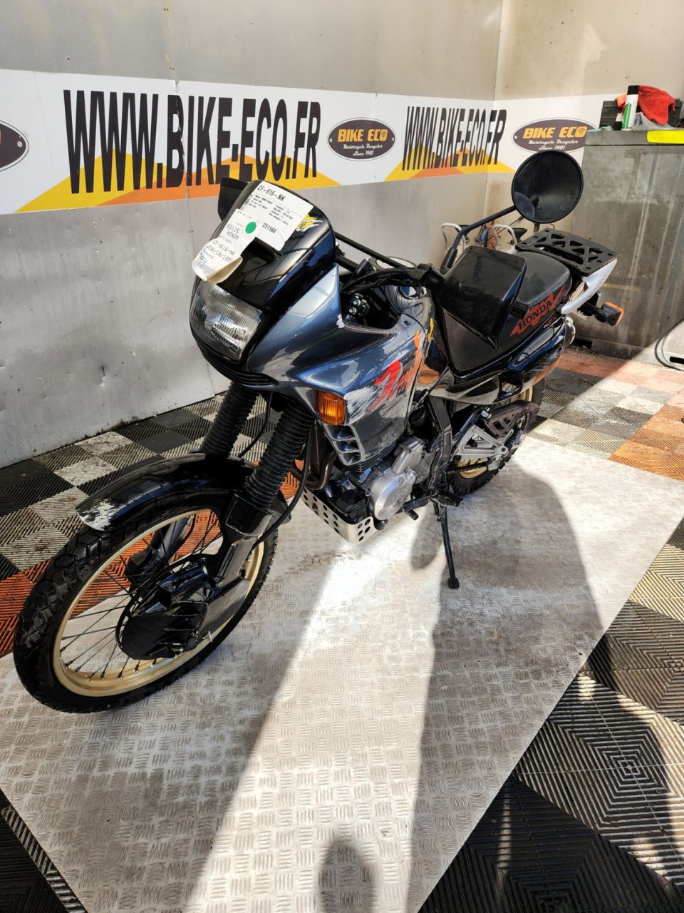 HONDA NX 650 DOMINATOR  4