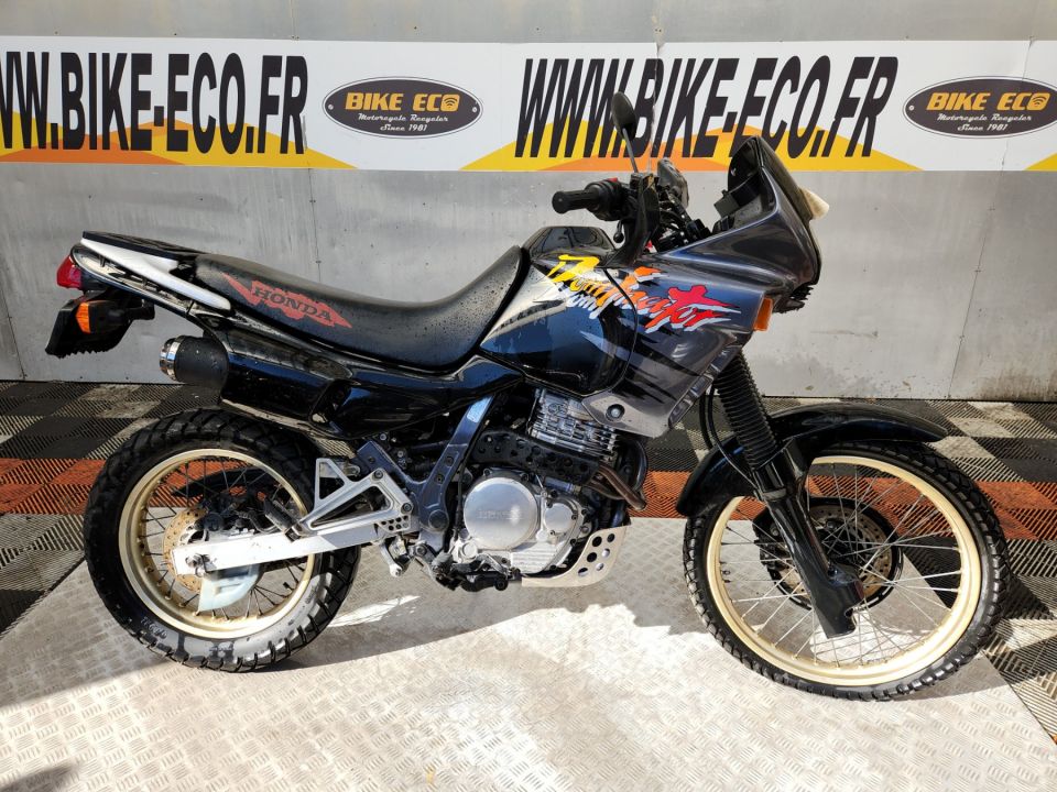 HONDA NX 650 DOMINATOR  4