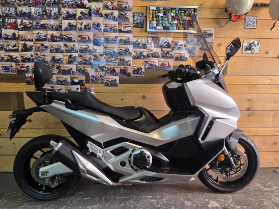 HONDA NSS FORZA 750 4