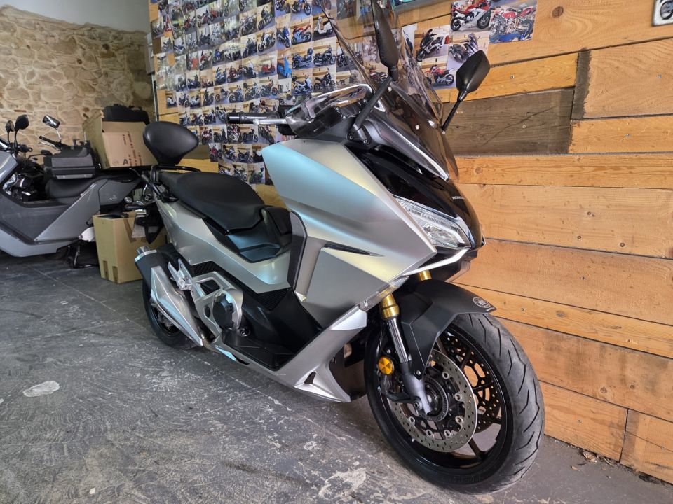 HONDA NSS FORZA 750 4