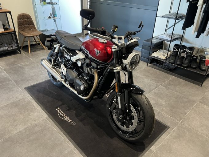 TRIUMPH SPEED TWIN 1200 4