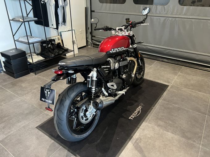 TRIUMPH SPEED TWIN 1200 4