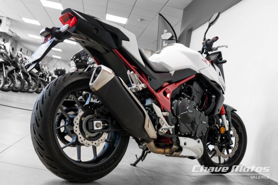 HONDA CB750 HORNET 4