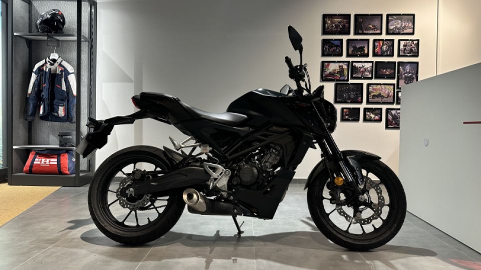 HONDA CB125R CB 125 R 4