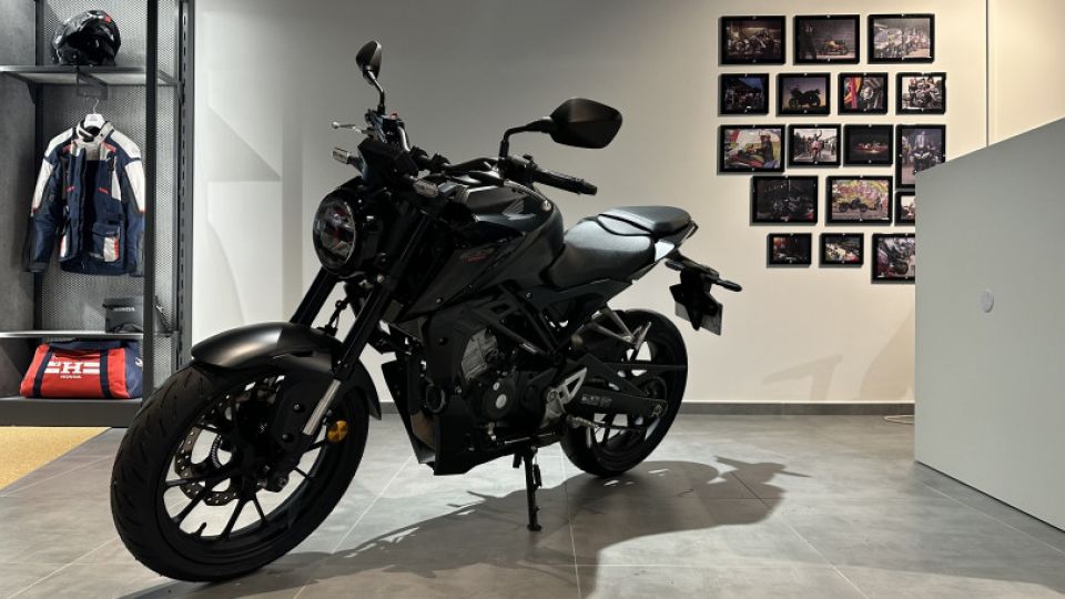 HONDA CB125R CB 125 R 4