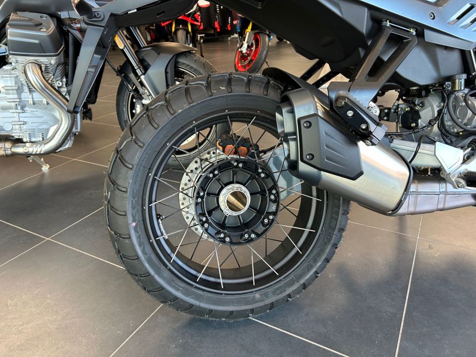 MOTO GUZZI STELVIO 4