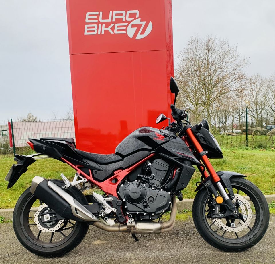 HONDA CB 750 HORNET 4