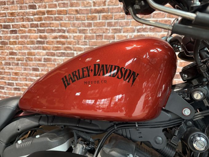 HARLEY-DAVIDSON SPORTSTER IRON 883 4