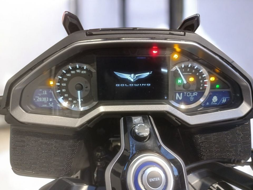 HONDA GL 1800 GOLDWING DCT 4