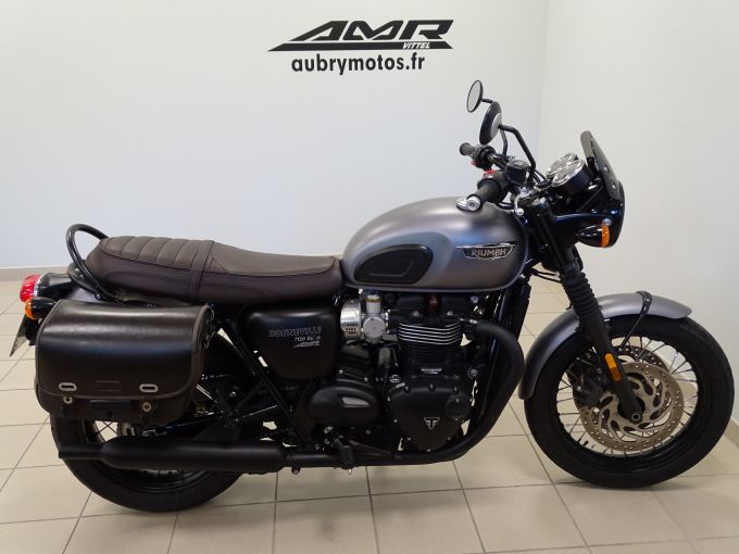 TRIUMPH BONNEVILLE T120 4