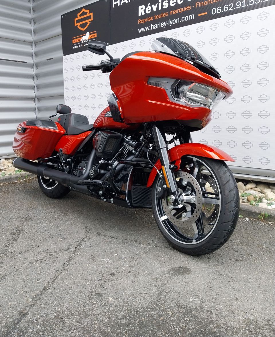 HARLEY-DAVIDSON TOURING ROAD GLIDE 1923 4