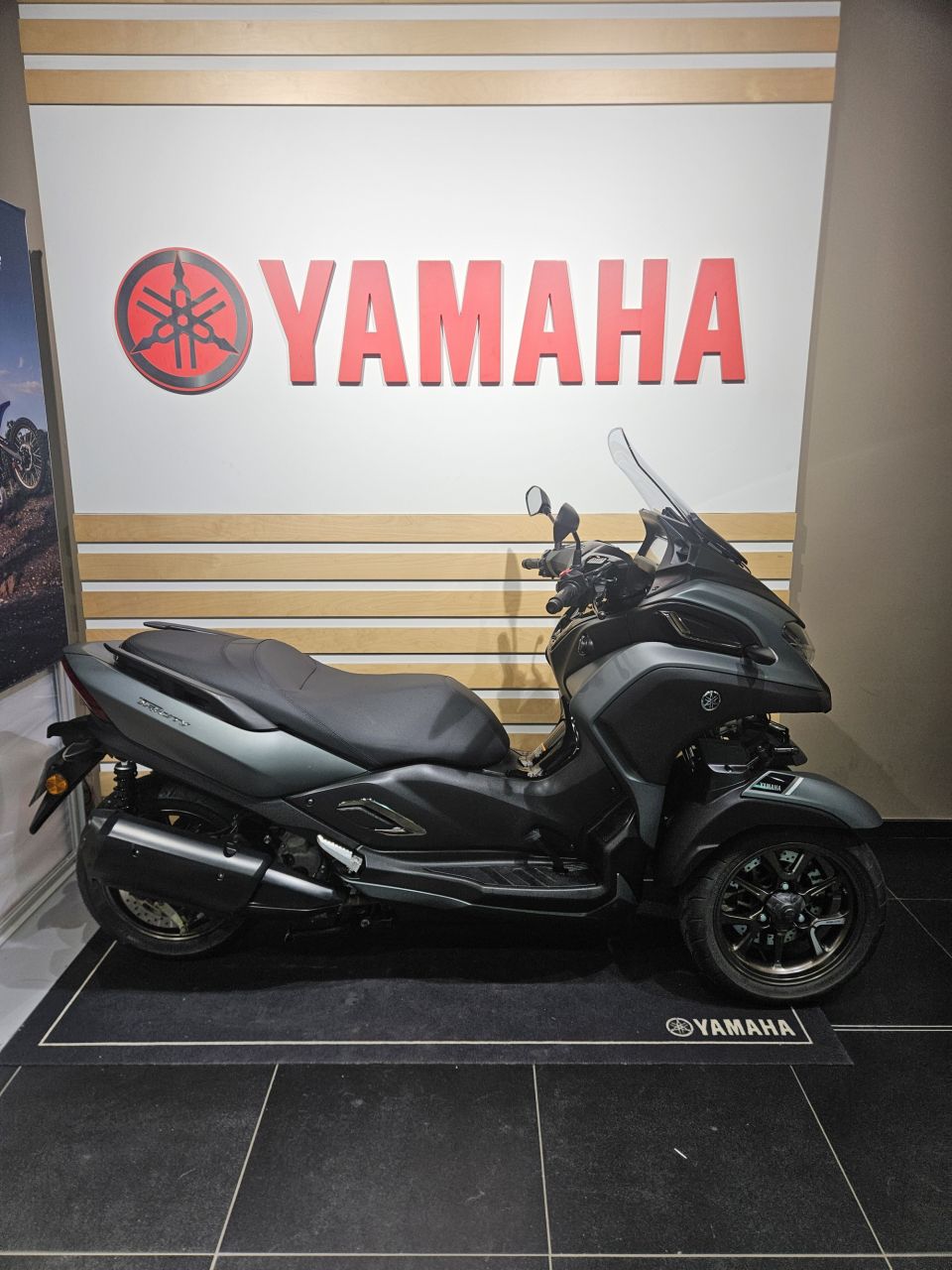YAMAHA TRICITY 300 4