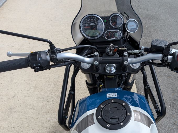 ROYAL ENFIELD HIMALAYAN 410 4