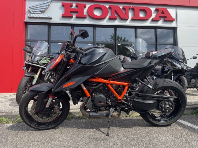 KTM 1290 SUPER DUKE R 4