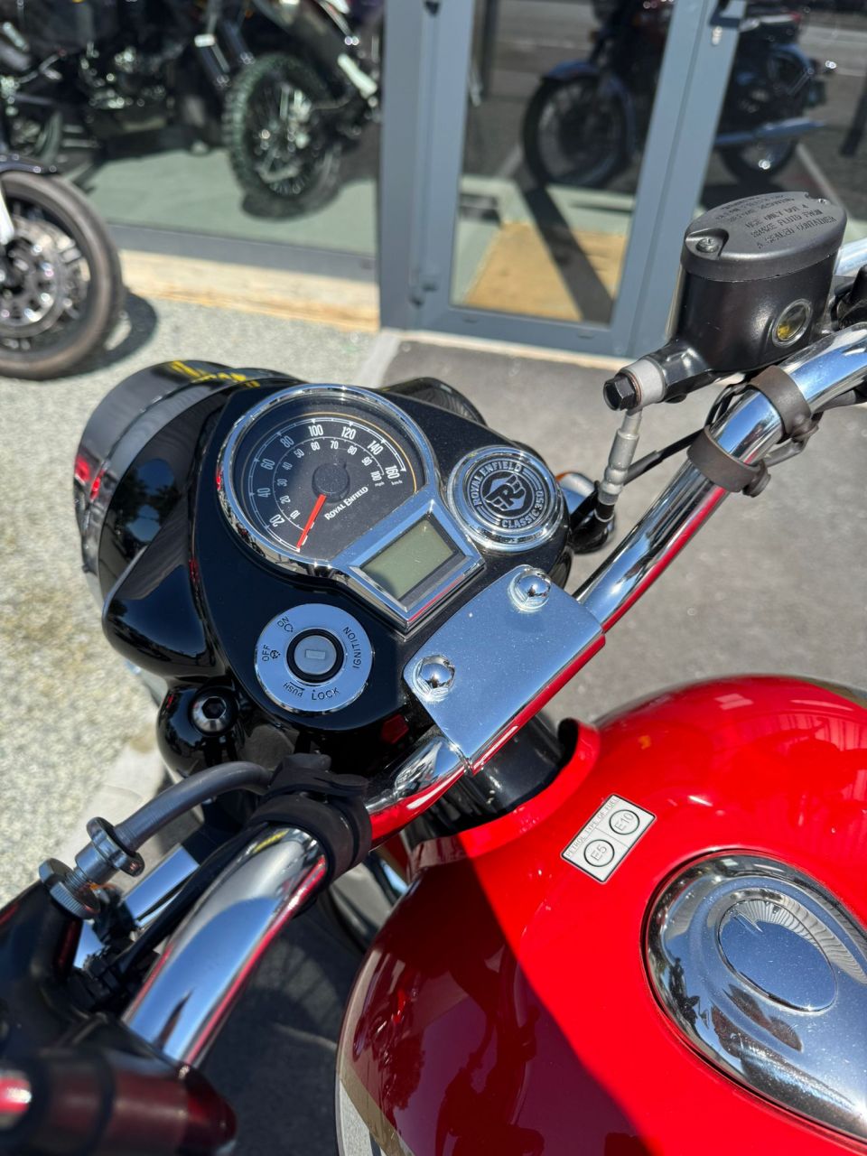 ROYAL ENFIELD CLASSIC 350 CHROME 4