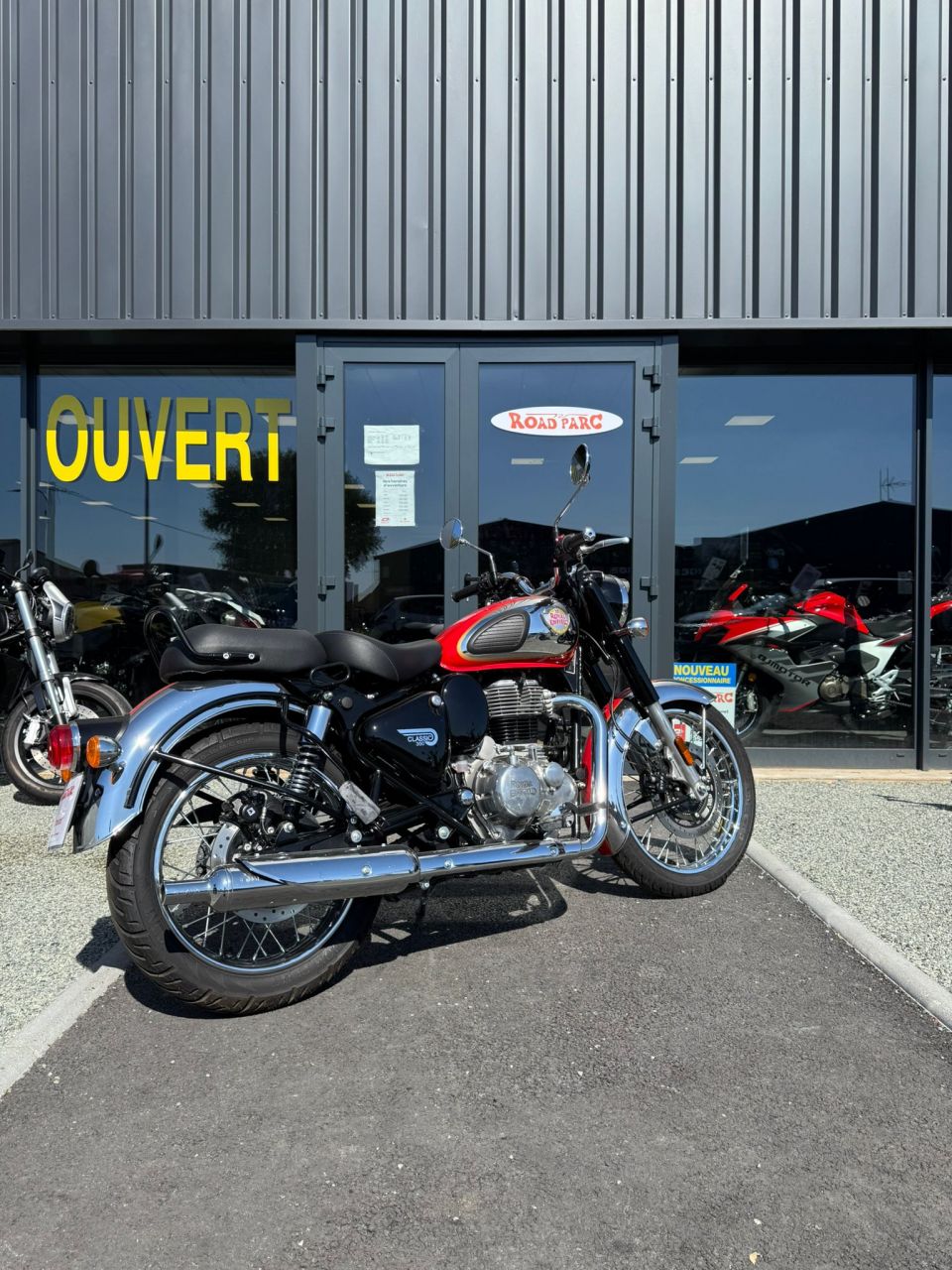 ROYAL ENFIELD CLASSIC 350 CHROME 4