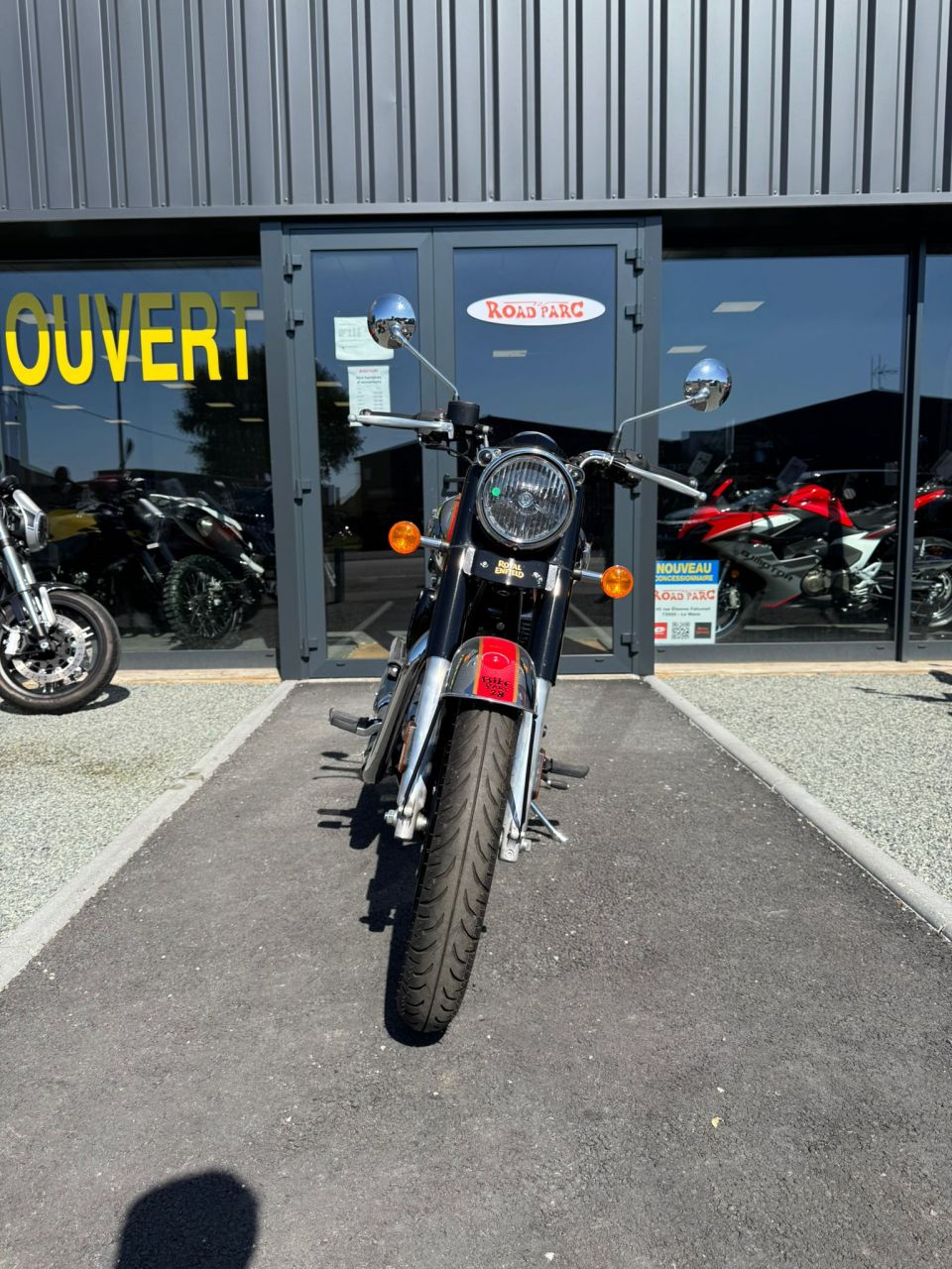 ROYAL ENFIELD CLASSIC 350 CHROME 4