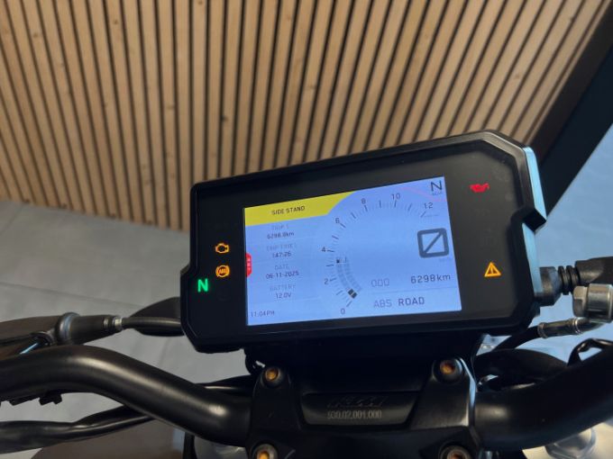 KTM 125 DUKE ABS 4