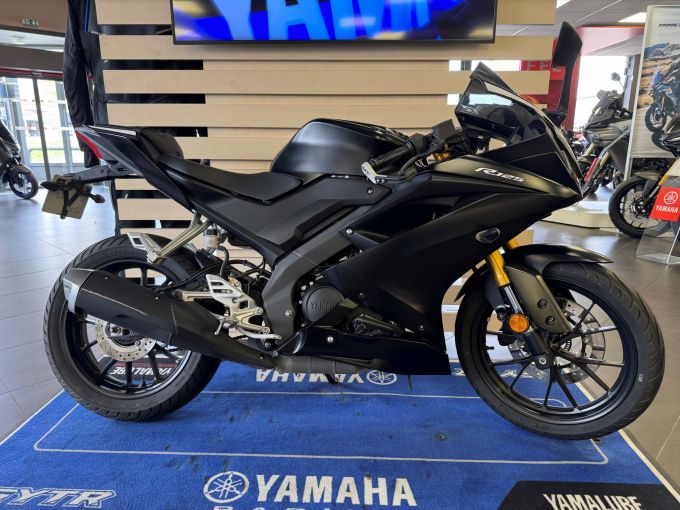 YAMAHA YZF-R 125 4