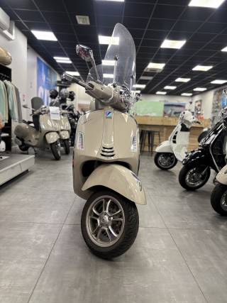 VESPA GTS 125 - 2024