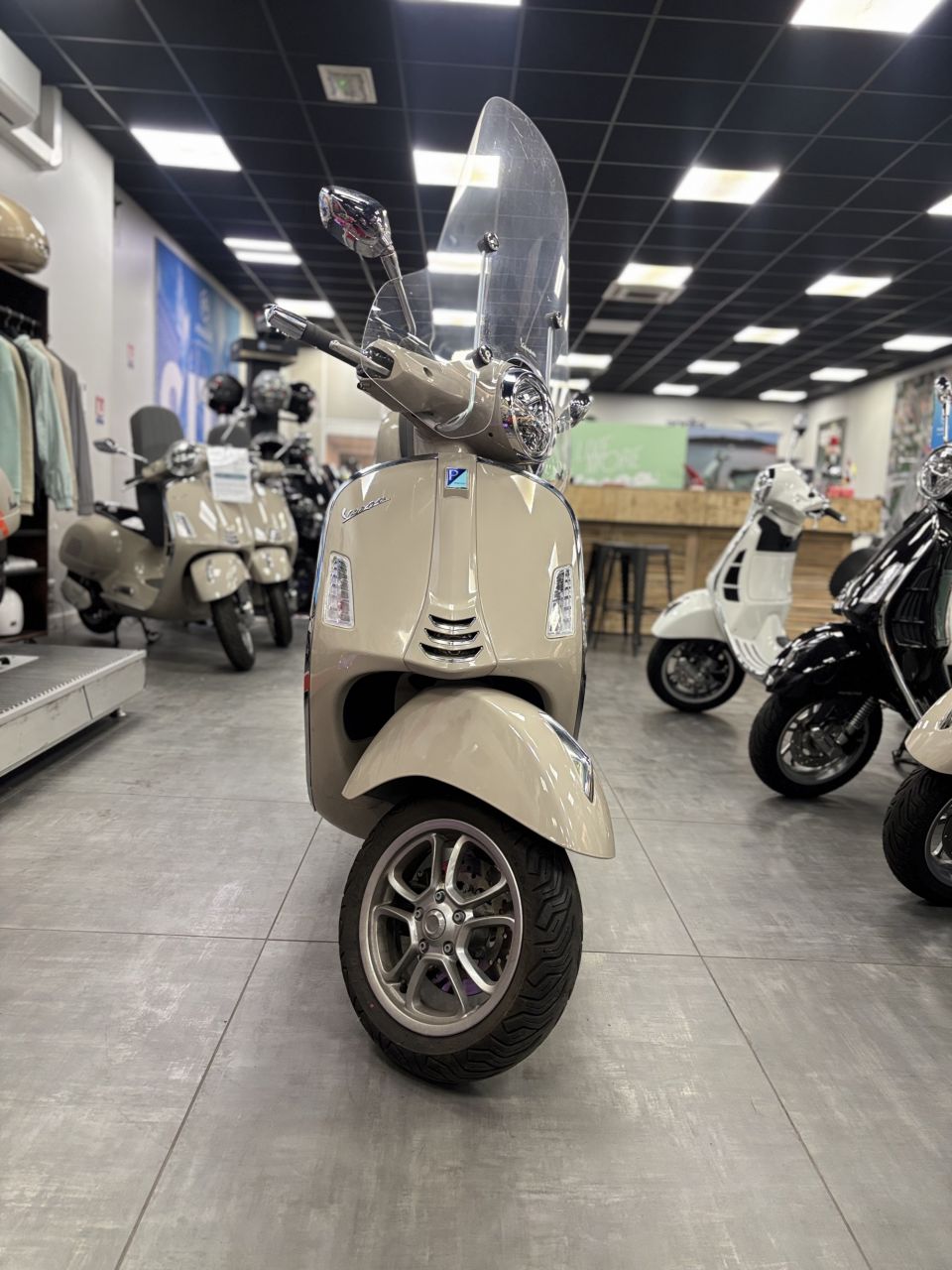 VESPA GTS 125 4