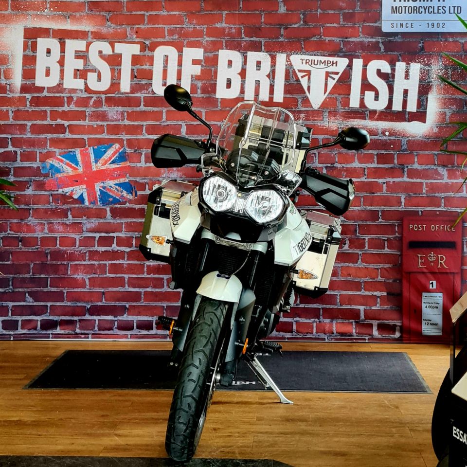 TRIUMPH TIGER 800 XRX 4