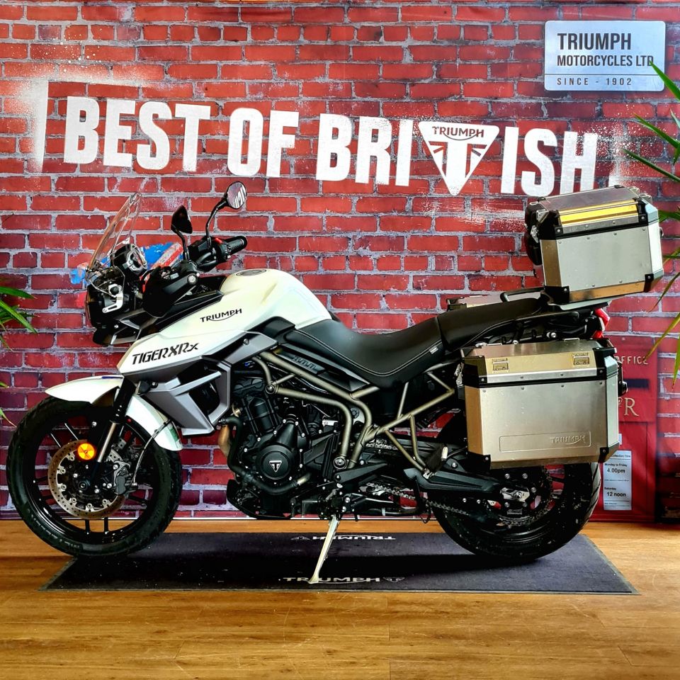 TRIUMPH TIGER 800 XRX 4