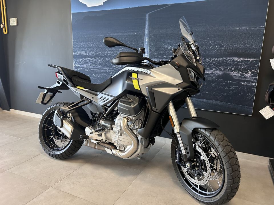 MOTO GUZZI STELVIO 4