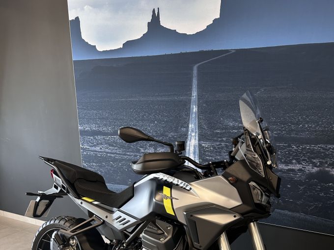 MOTO GUZZI STELVIO 4