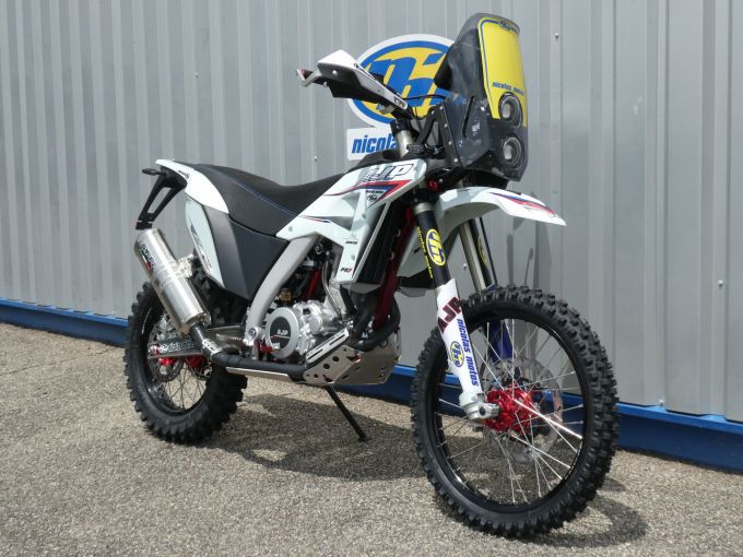 AJP PR7 4