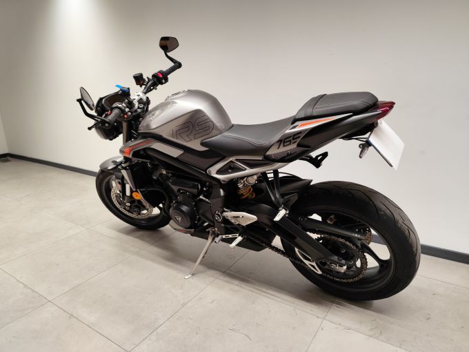 TRIUMPH STREET TRIPLE 765 RS 4