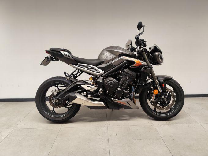 TRIUMPH STREET TRIPLE 765 RS 4