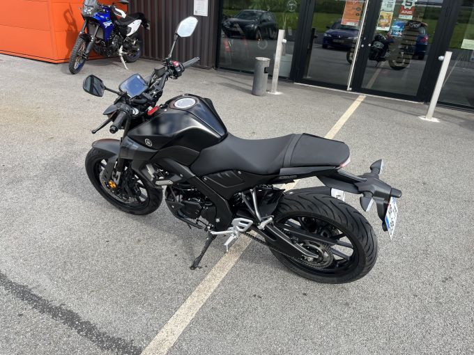 YAMAHA MT-125 4