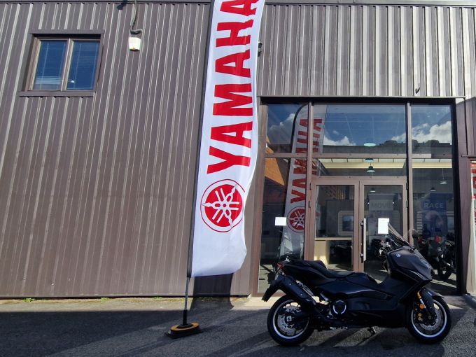 YAMAHA XP T-MAX 560 TECH MAX 4